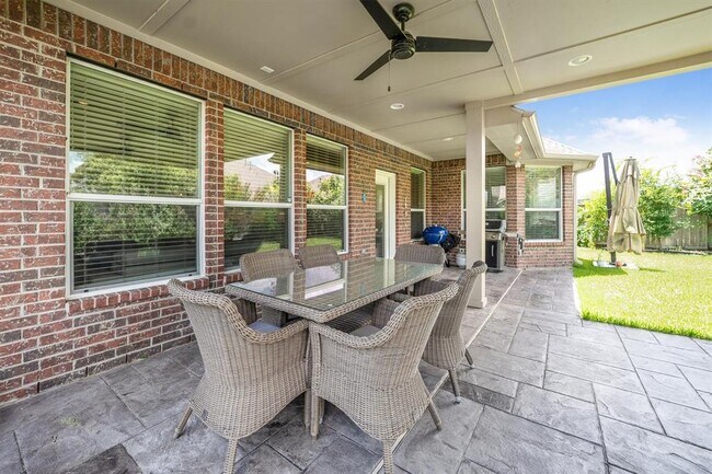Building Photo - 25227 Hawthorne Blossom Dr