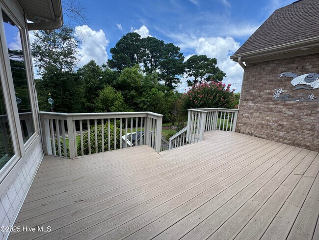 Building Photo - 7407 Fern Valley Dr