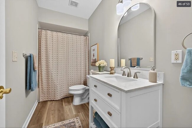 Building Photo - 5 Bed 4 Bath Multi Family House