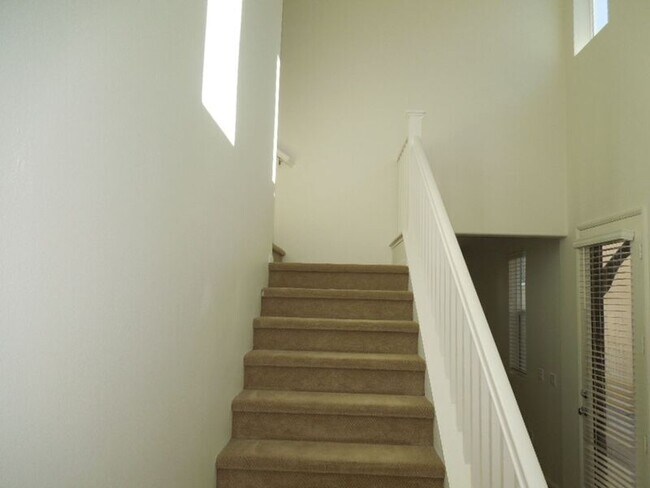 Building Photo - 42640 Indigo Pl