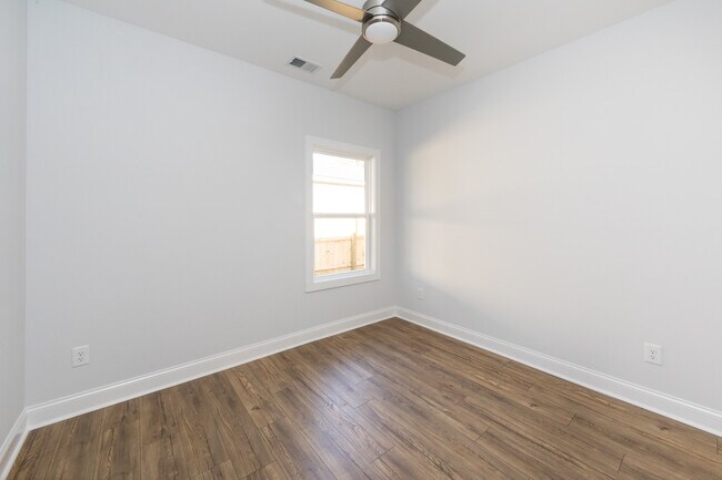 Building Photo - 805 Rodey Ave