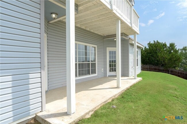 Building Photo - 1810 Mesa Oaks Cir