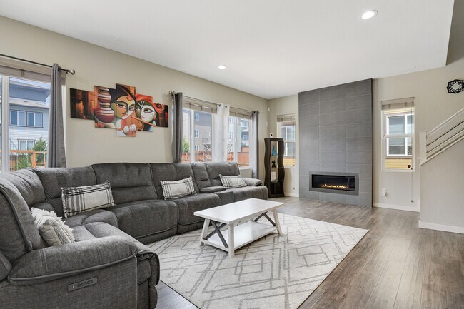 Building Photo - 14055 Touchstone St