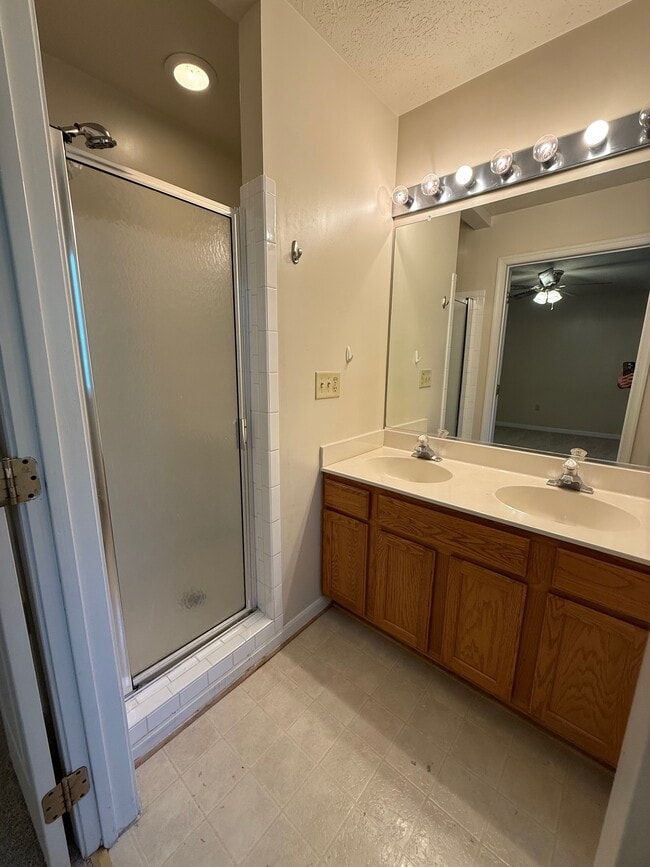 Building Photo - 45586 Curley Ct