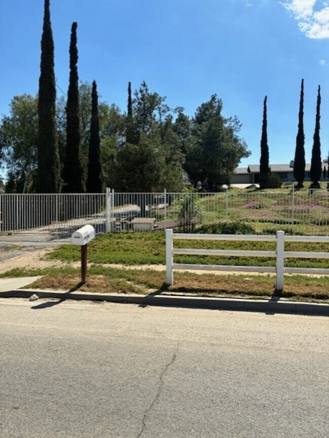 Building Photo - 21331 Rider St