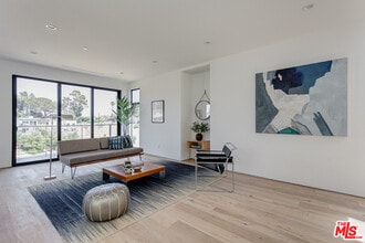 Building Photo - 3756 Brilliant Dr