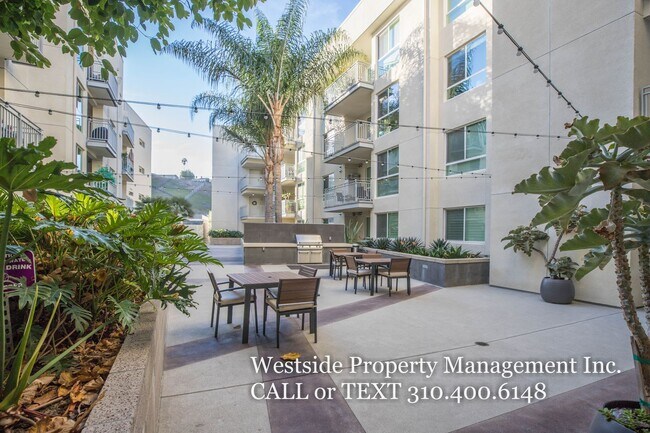 Building Photo - 12655 Bluff Creek Dr