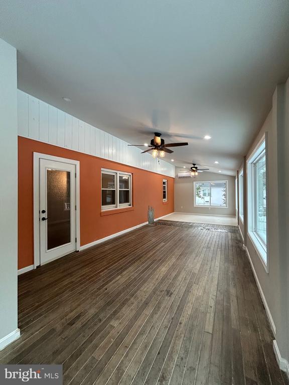 Building Photo - 214 Maryland Ave