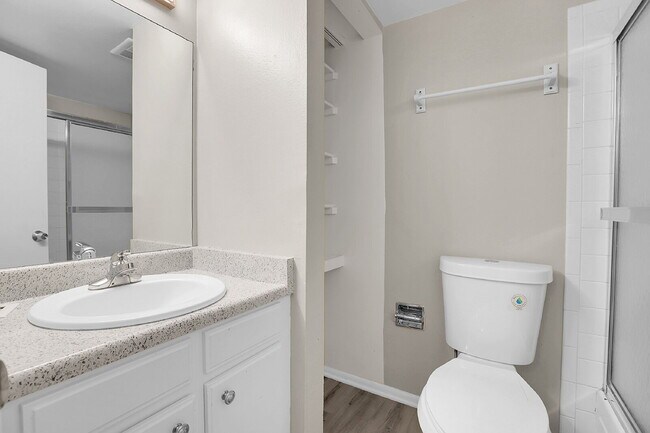 Building Photo - $1,700.00 - 3 Bedrooms, 2 Bathrooms, Condo...