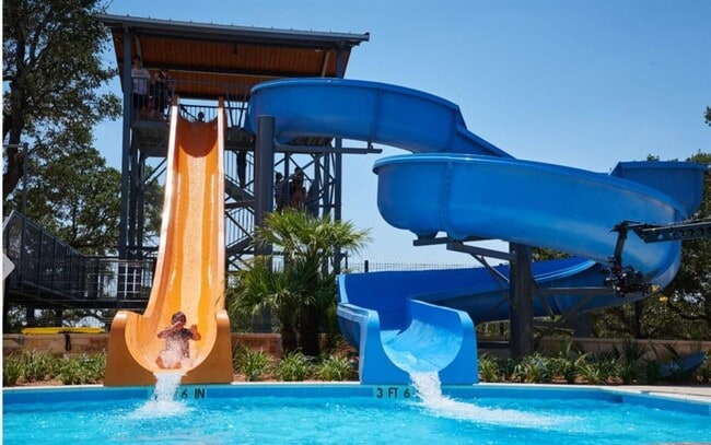 Building Photo - 242 Zuma Dr