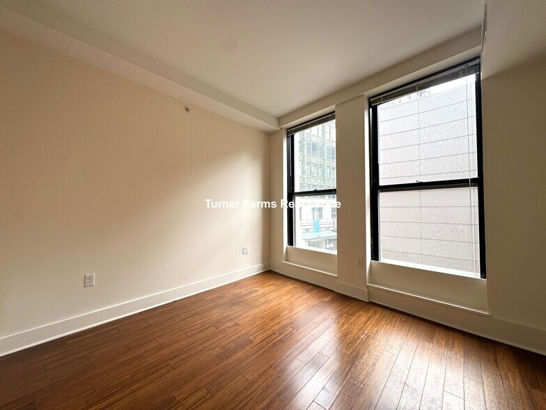 Building Photo - 10 Winter St