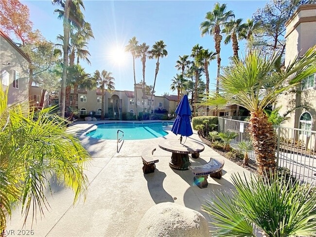 Building Photo - 3145 E Flamingo Rd