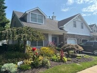 Building Photo - 241 Pond View Dr