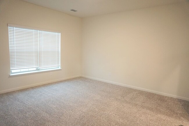 Building Photo - Modern 4 Bedroom Home in Windmill Farms with Community Pools and Trails