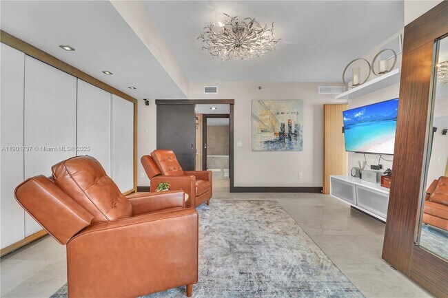 Building Photo - 465 Brickell Ave