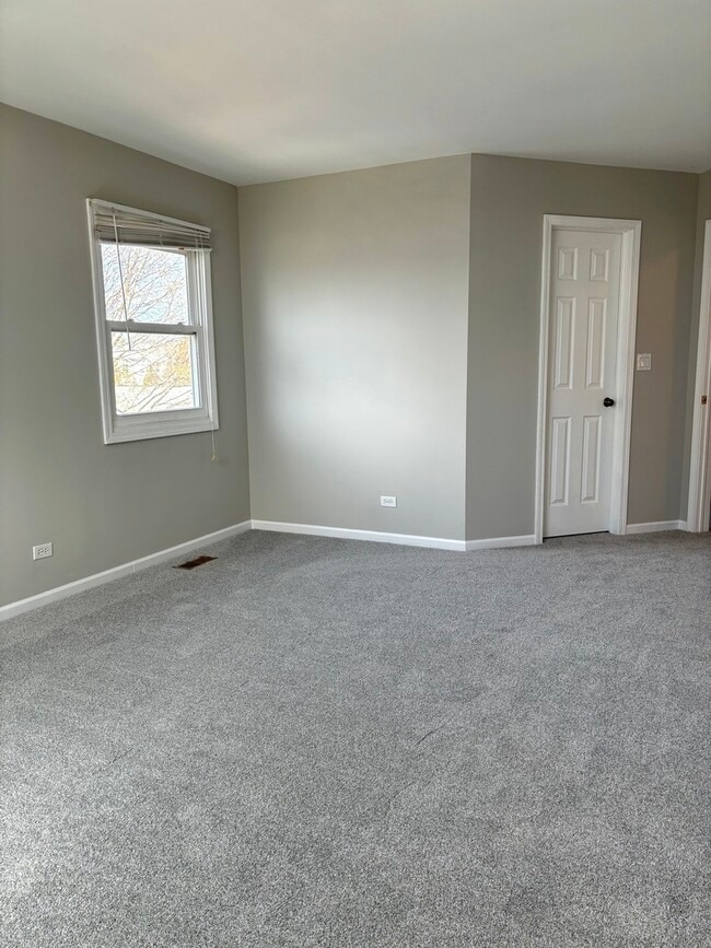 Building Photo - 1667 Hinterlong Ln
