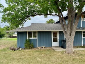 Building Photo - Updated 2 bedroom ranch in north Loveland!...
