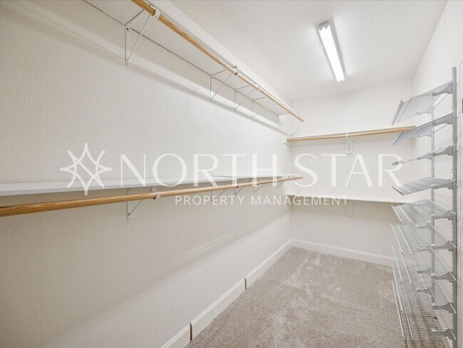 Building Photo - Tuscan Hills Traditional in Happy Valley