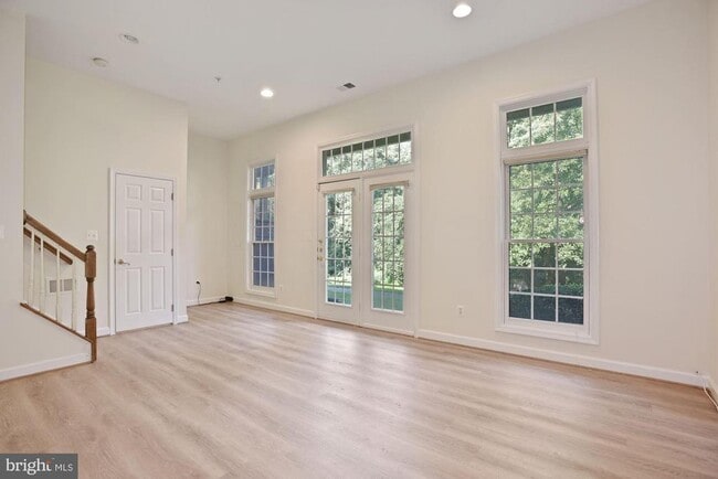 Building Photo - 1614 Leeds Castle Dr