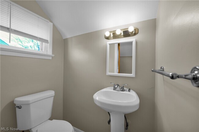 Building Photo - 3794 Salisbury Rd