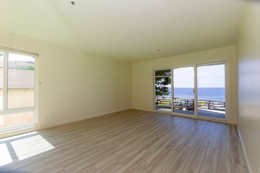 Building Photo - 457 Coast Blvd