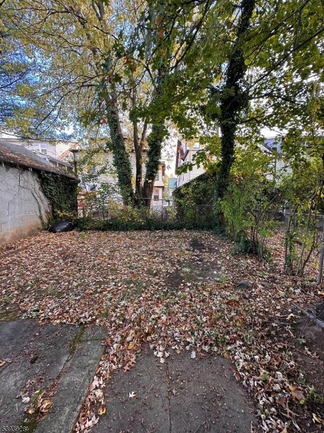 Building Photo - 56 Monticello Ave