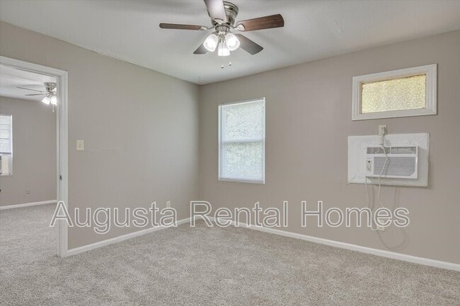 Building Photo - 320a Verdery Dr