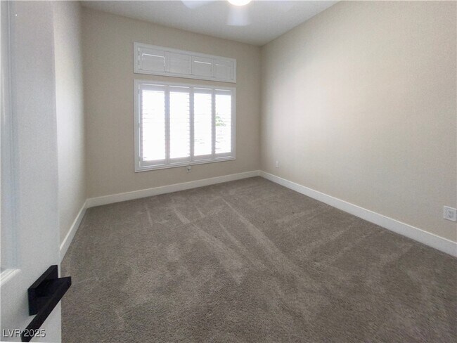 Building Photo - 10420 Villa Ridge Dr