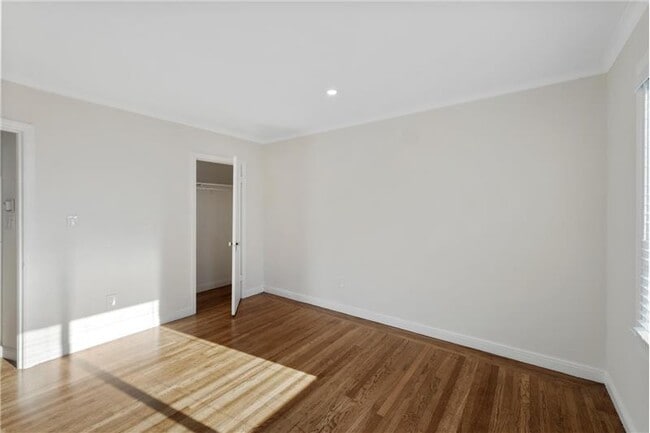 Building Photo - 279 Ramsell St