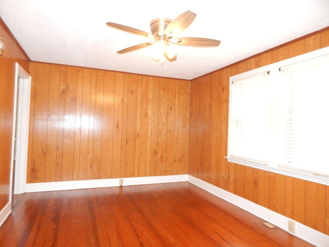 Building Photo - 1428 Gray Mare Hollow Rd