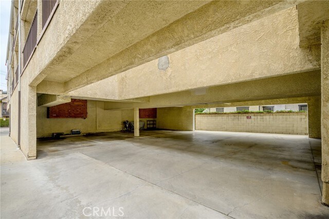 Building Photo - 330 Pioneer Dr