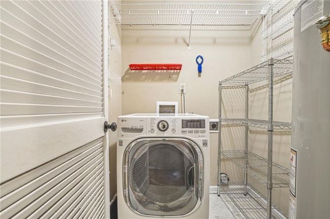 Building Photo - 539 McGill Park Ave NE