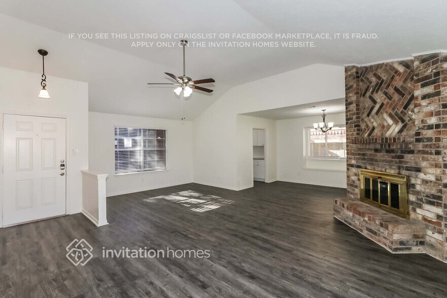Building Photo - 3543 Windmoor Dr