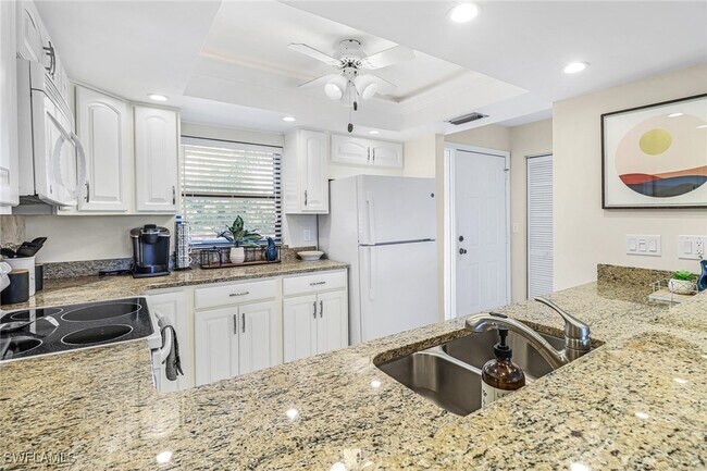 Building Photo - 14501 Aeries Way Dr