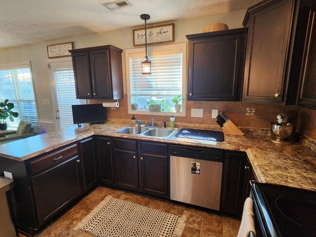 Building Photo - 1309 Valmead Ct
