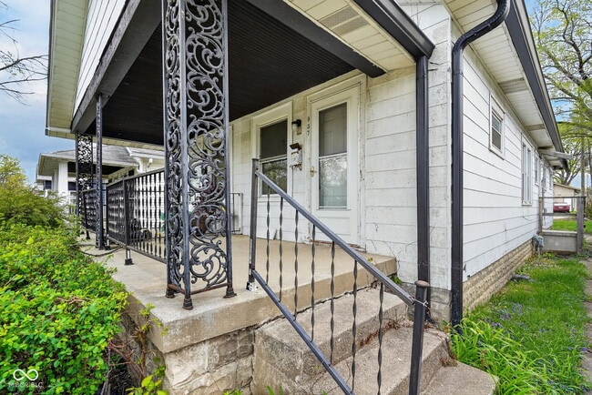 Building Photo - 937-939 N Drexel Ave