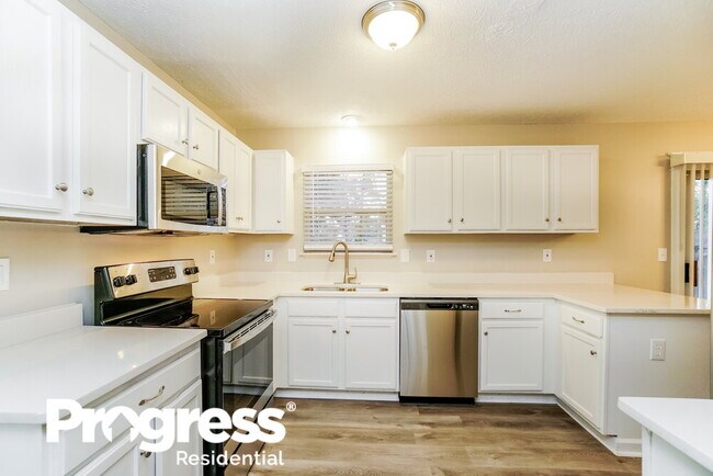 Building Photo - 490 Durham Ln