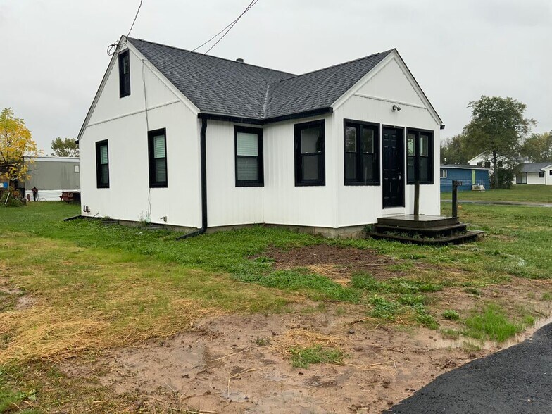 Building Photo - 1156 US-9
