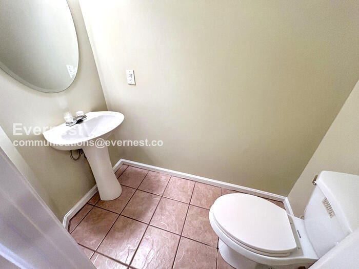 Building Photo - 7073 Blairs View Dr