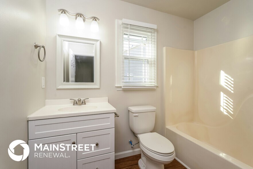 Building Photo - 6000 Southcrest Dr