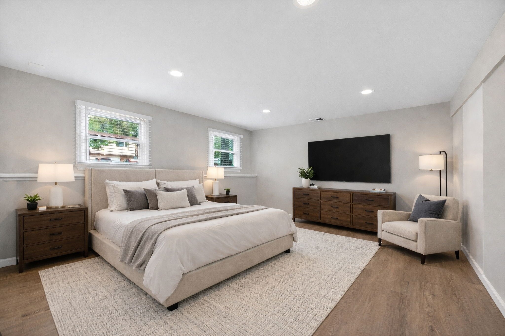 Master Bedroom - 3200 Schaffner Dr