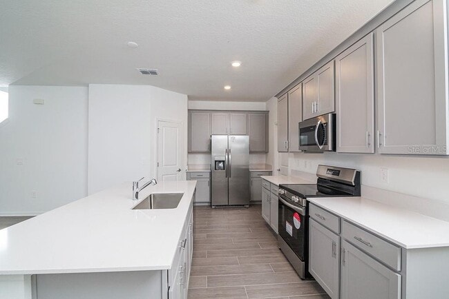 Building Photo - 6008 Blissful St