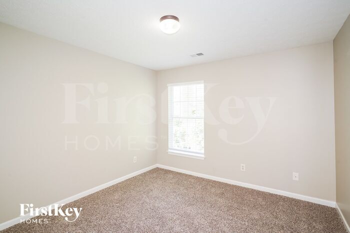 Building Photo - 1660 Comanche Run