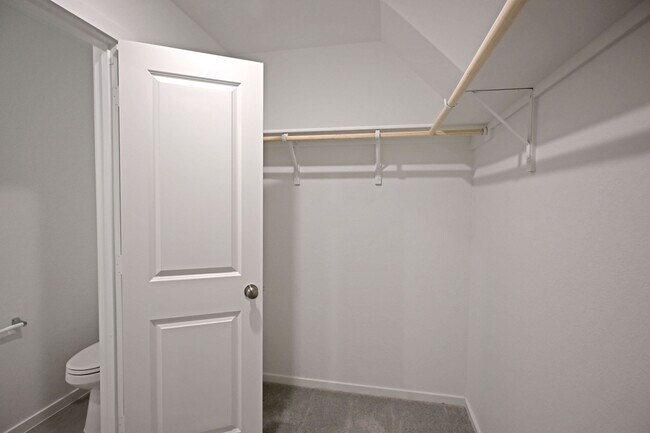 Building Photo - 1502 Tiptop Mdw