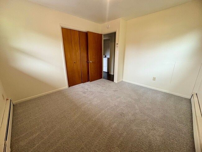 Building Photo - 2 Bedroom 1 Bathroom in Elizabethtown w/La...