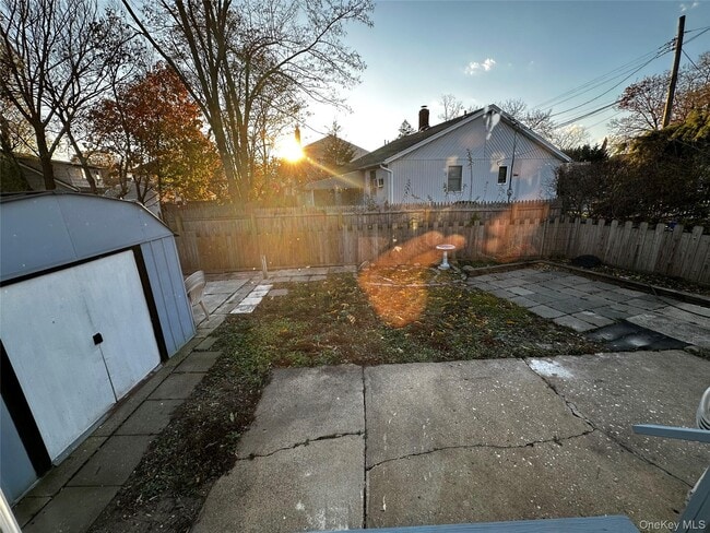 Building Photo - 44 Harding Ave