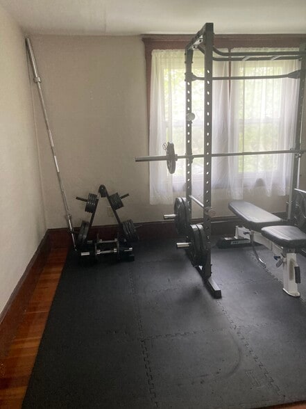 Building Photo - 32 Knightly Rd