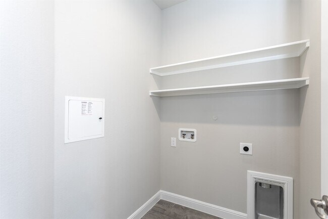 Building Photo - 14621 Bootes Dr