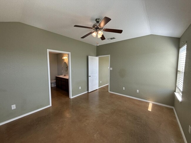 Building Photo - 3202 Rockwall Dr