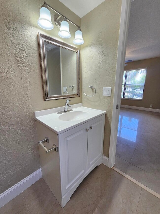 Building Photo - 1440 Windorah Way